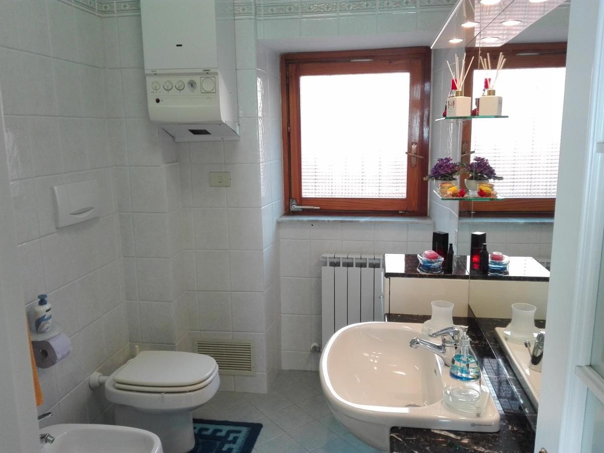 Apartmán Un Tuffo In Mare Janov Exteriér fotografie