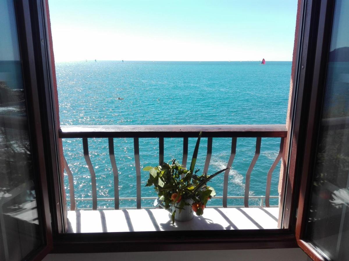 Apartmán Un Tuffo In Mare Janov Exteriér fotografie